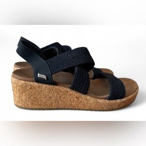 Skechers Women's Arch Fit Beverlee - Love Stays Wedge Sandals Size 7.5